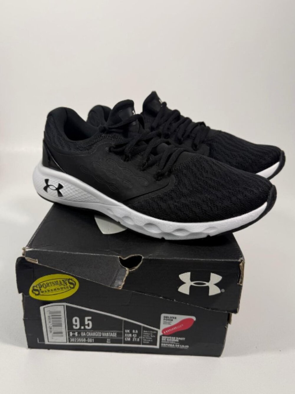 Under Armour CHARGED VANTAGE Men's Running Trainers in Black 9.5